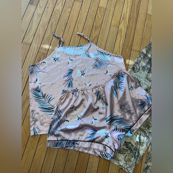 Lot Of 2 Set Of Pajamas Women’s X-Large, XXlarge Pink Floral Gray Paisley - Picture 2 of 11